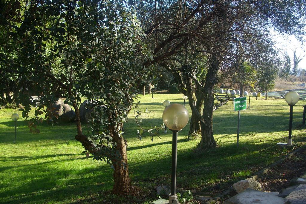 Al Castello Bed And Breakfast Cornate d'Adda Bagian luar foto
